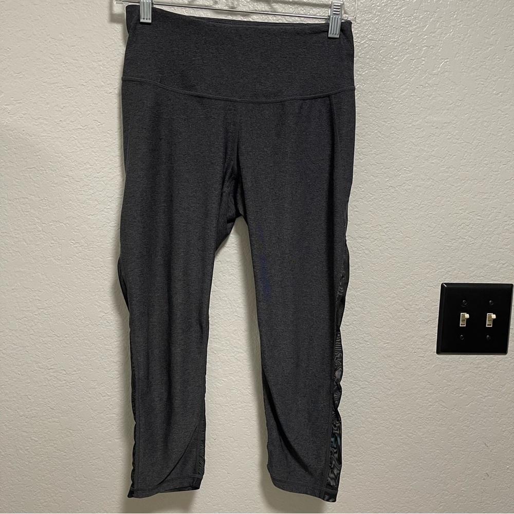 Z by Zella Dark Grey Running Yoga Capri Leggings with See Through Back Size XS
